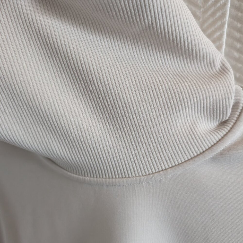 Lululemon Softstreme Turtleneck Pullover White Opal Size 4 Athleisure Sporty - Picture 8 of 15